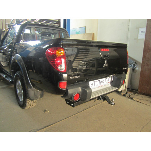 Фаркоп Бизон на MITSUBISHI L200 2010-2015 Long Арт. FA 0857-E