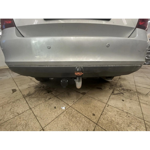 Фаркоп ПТ Групп на VOLKSWAGEN Polo 2010-2020 (MK5) Арт. VPO-10-991528.00Black